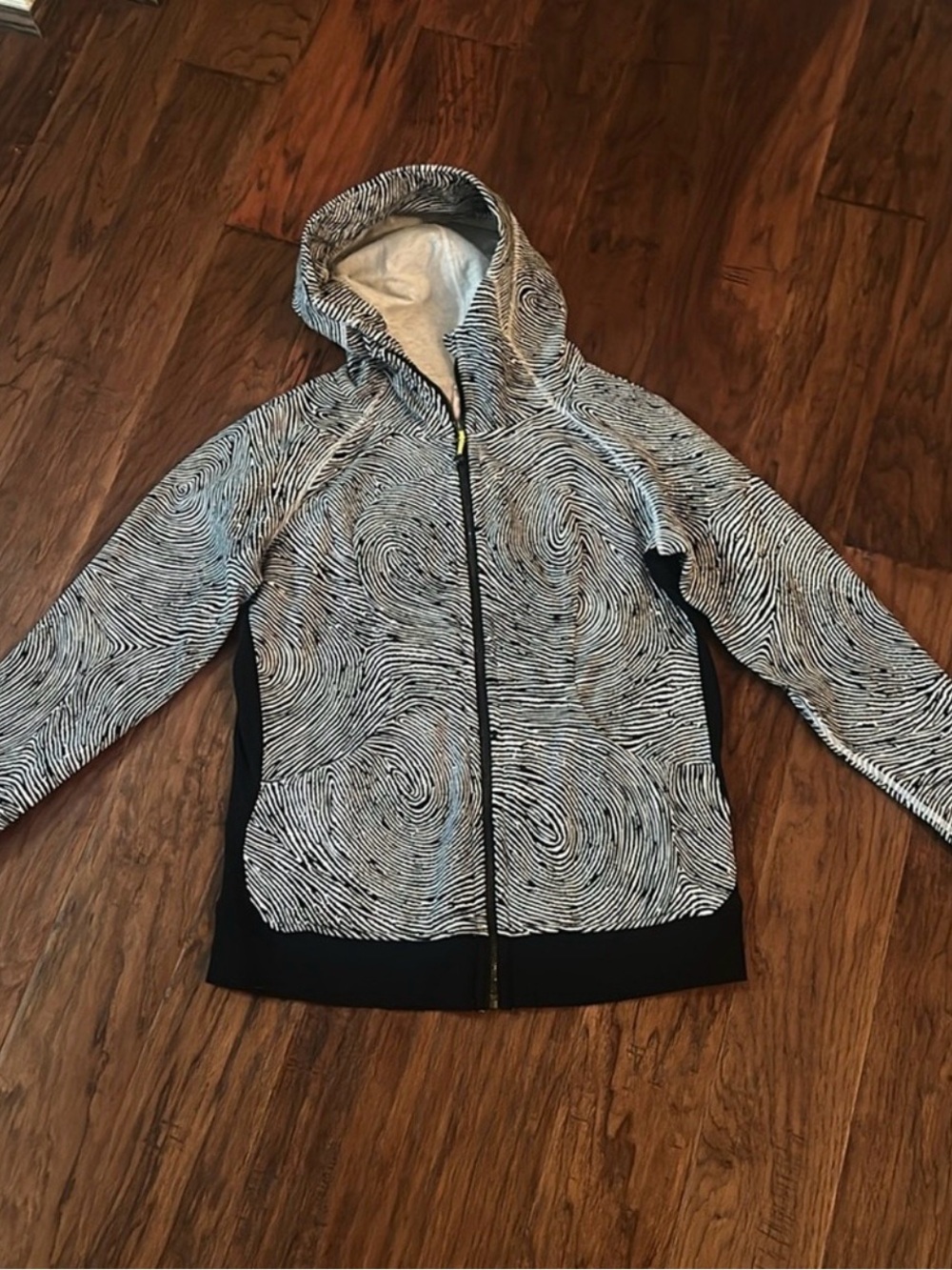 Lululemon scuba - size 12, like new
